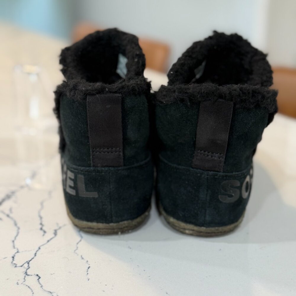 Sorel Nakiska Pull-On Black Ankle Bootie | Style NL3389-011 | Women's Size 9 - Picture 3 of 6